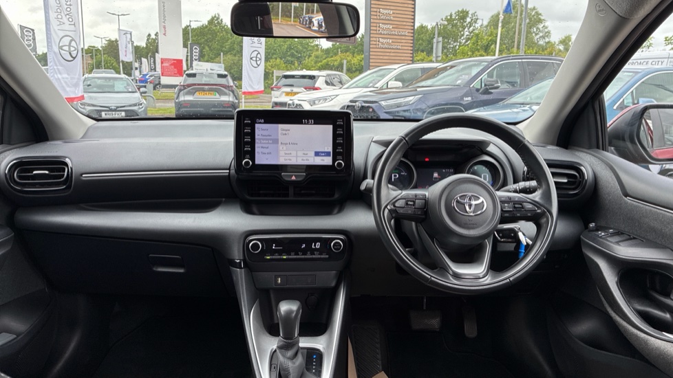 Toyota Yaris 1.5 Hybrid Design 5dr CVT Hybrid Hatchback - Image 6