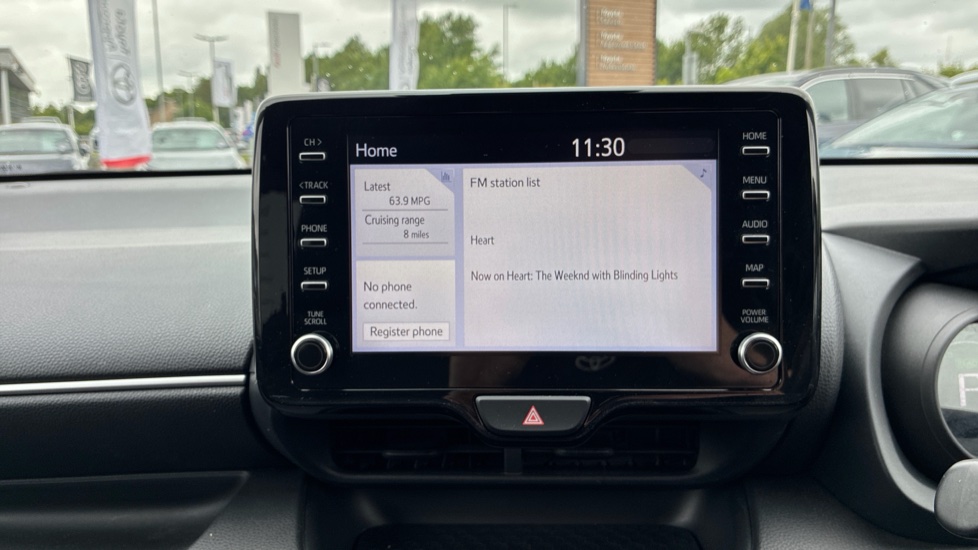Toyota Yaris 1.5 Hybrid Design 5dr CVT Hybrid Hatchback - Image 9