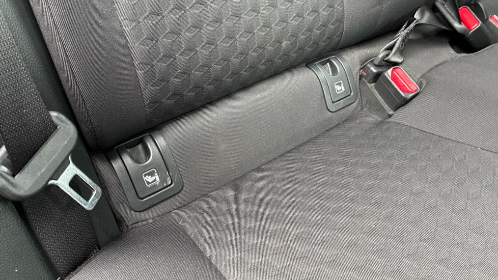Toyota Yaris 1.5 Hybrid Design 5dr CVT Hybrid Hatchback - Image 14