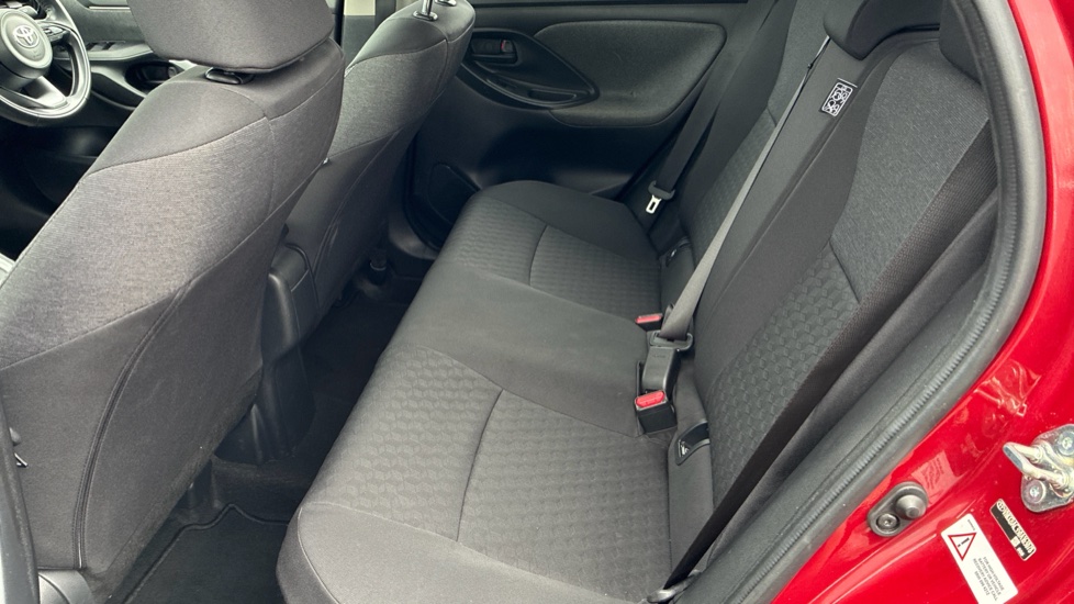 Toyota Yaris 1.5 Hybrid Design 5dr CVT Hybrid Hatchback - Image 15