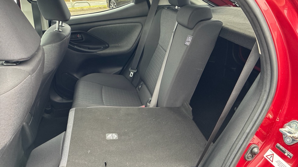 Toyota Yaris 1.5 Hybrid Design 5dr CVT Hybrid Hatchback - Image 18