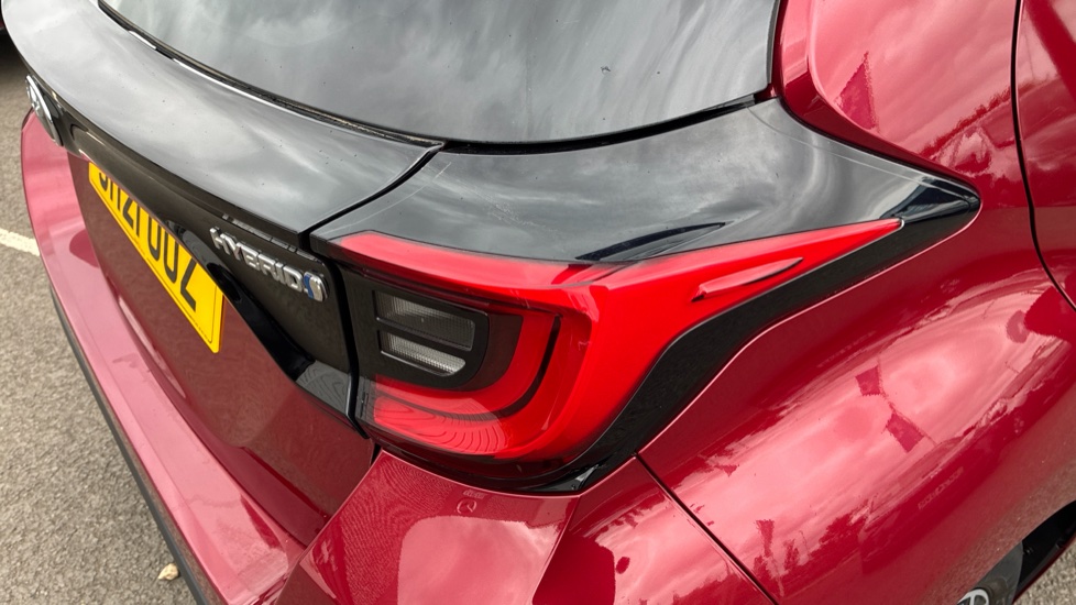 Toyota Yaris 1.5 Hybrid Design 5dr CVT Hybrid Hatchback - Image 21