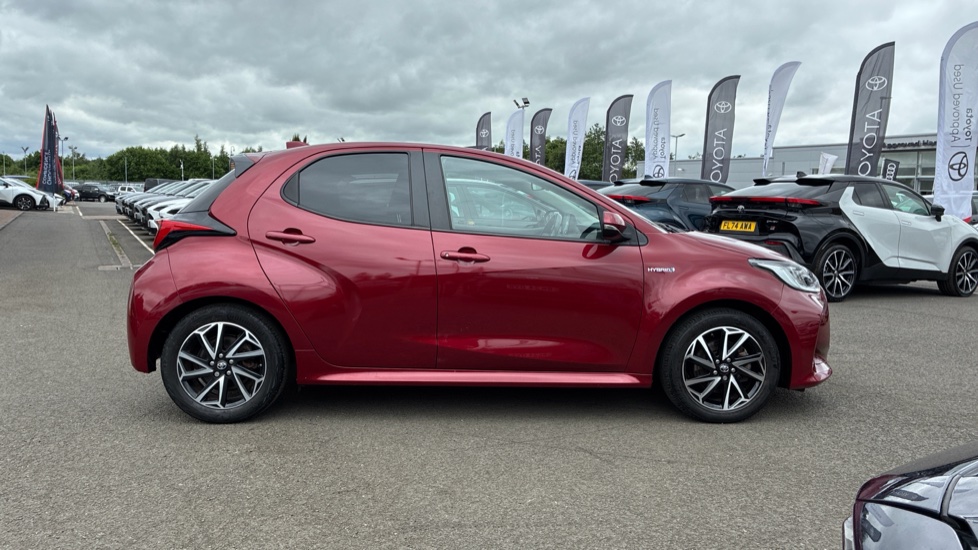 Toyota Yaris 1.5 Hybrid Design 5dr CVT Hybrid Hatchback - Image 23
