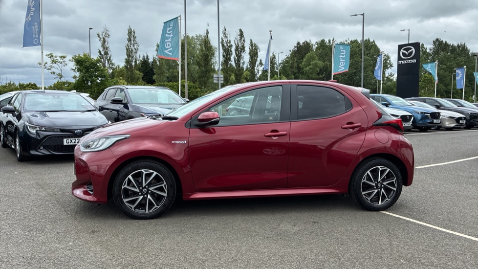 Toyota Yaris 1.5 Hybrid Design 5dr CVT Hybrid Hatchback - Image 24