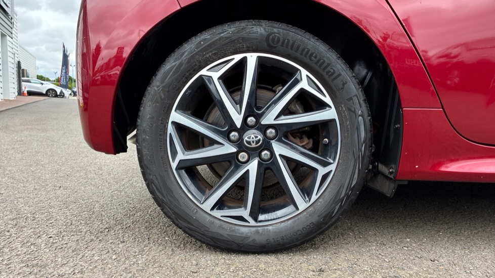 Toyota Yaris 1.5 Hybrid Design 5dr CVT Hybrid Hatchback - Image 25