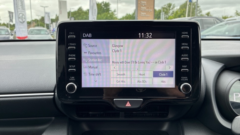 Toyota Yaris 1.5 Hybrid Design 5dr CVT Hybrid Hatchback - Image 48