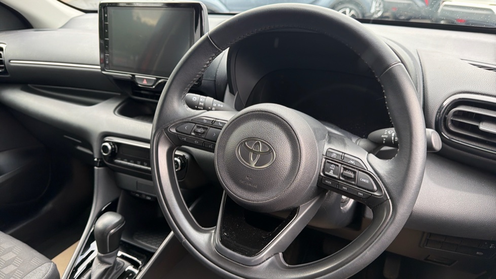 Toyota Yaris 1.5 Hybrid Design 5dr CVT Hybrid Hatchback - Image 7