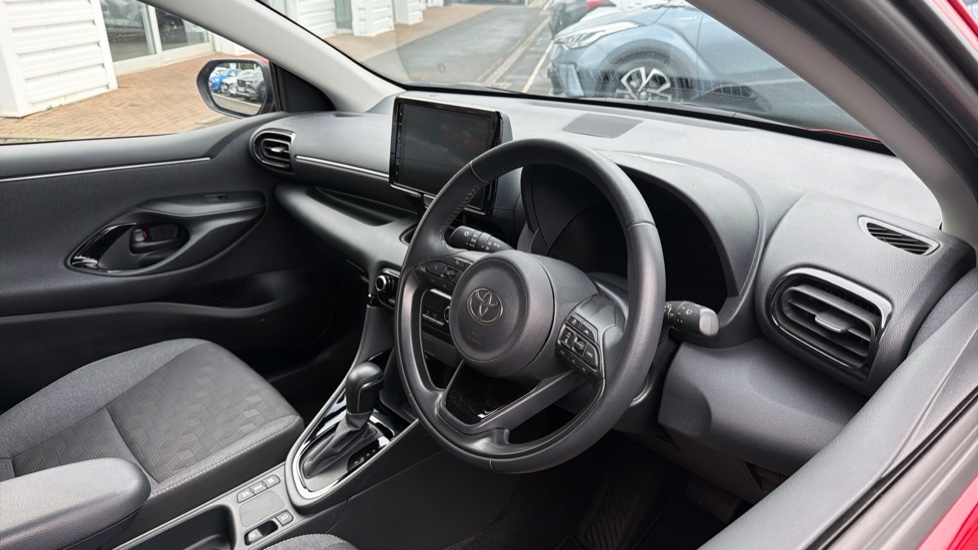 Toyota Yaris 1.5 Hybrid Design 5dr CVT Hybrid Hatchback - Image 10
