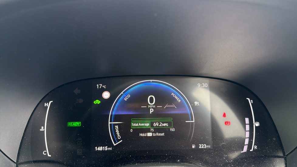 Toyota Yaris 1.5 Hybrid Design 5dr CVT Hybrid Hatchback - Image 11