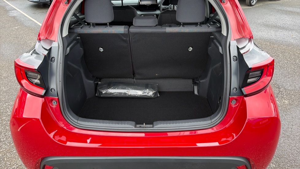 Toyota Yaris 1.5 Hybrid Design 5dr CVT Hybrid Hatchback - Image 13