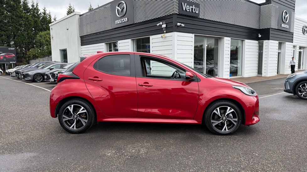 Toyota Yaris 1.5 Hybrid Design 5dr CVT Hybrid Hatchback - Image 23