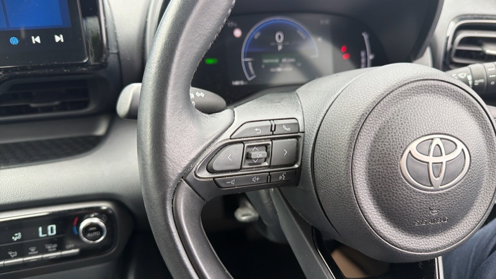 Toyota Yaris 1.5 Hybrid Design 5dr CVT Hybrid Hatchback - Image 37