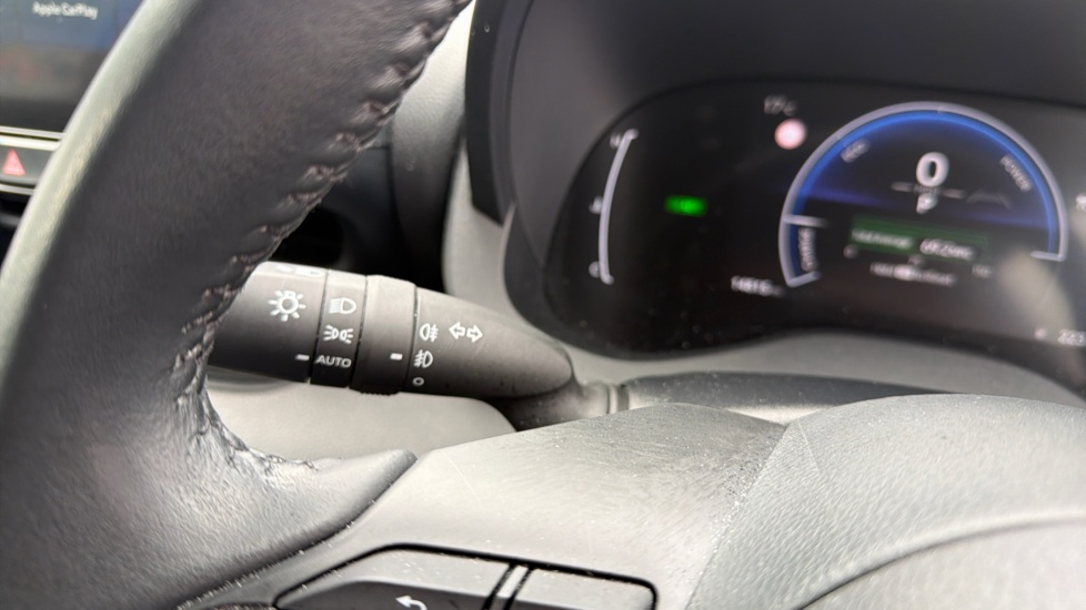 Toyota Yaris 1.5 Hybrid Design 5dr CVT Hybrid Hatchback - Image 40