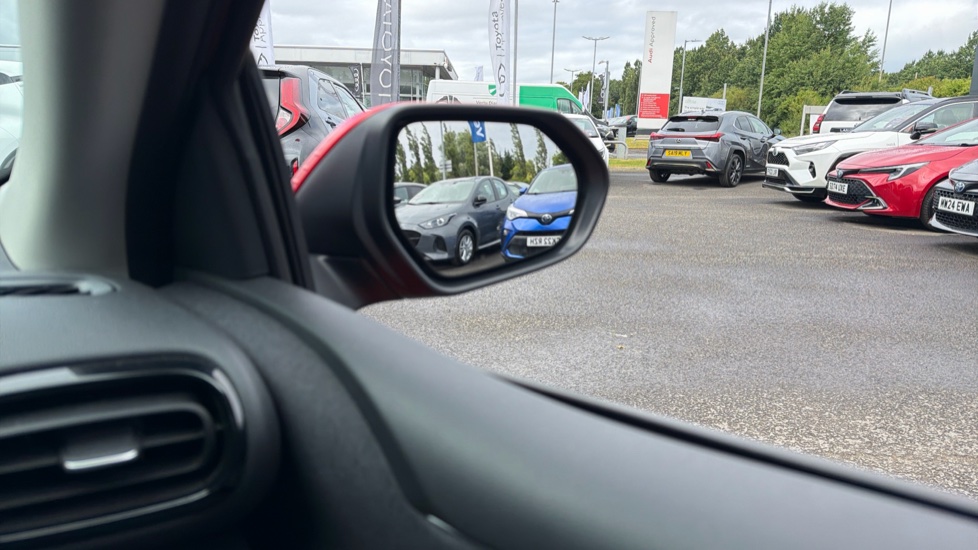 Toyota Yaris 1.5 Hybrid Design 5dr CVT Hybrid Hatchback - Image 42