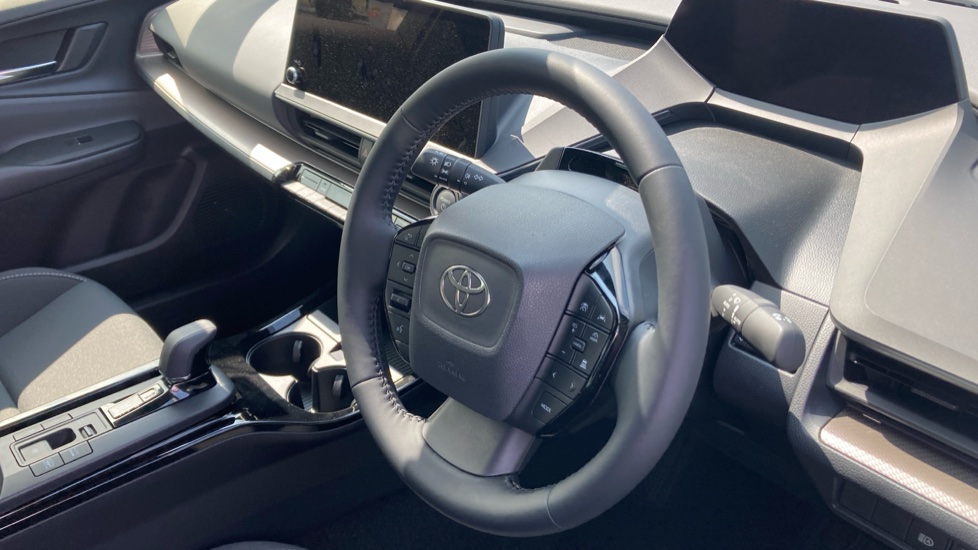 Toyota Prius 2.0 PHEV Design 5dr CVT Hatchback - Image 12