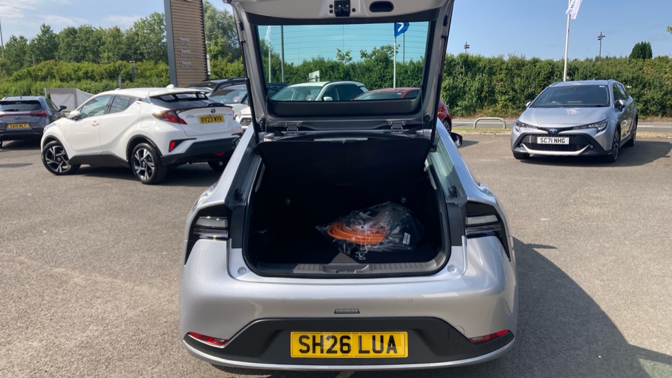 Toyota Prius 2.0 PHEV Design 5dr CVT Hatchback - Image 13