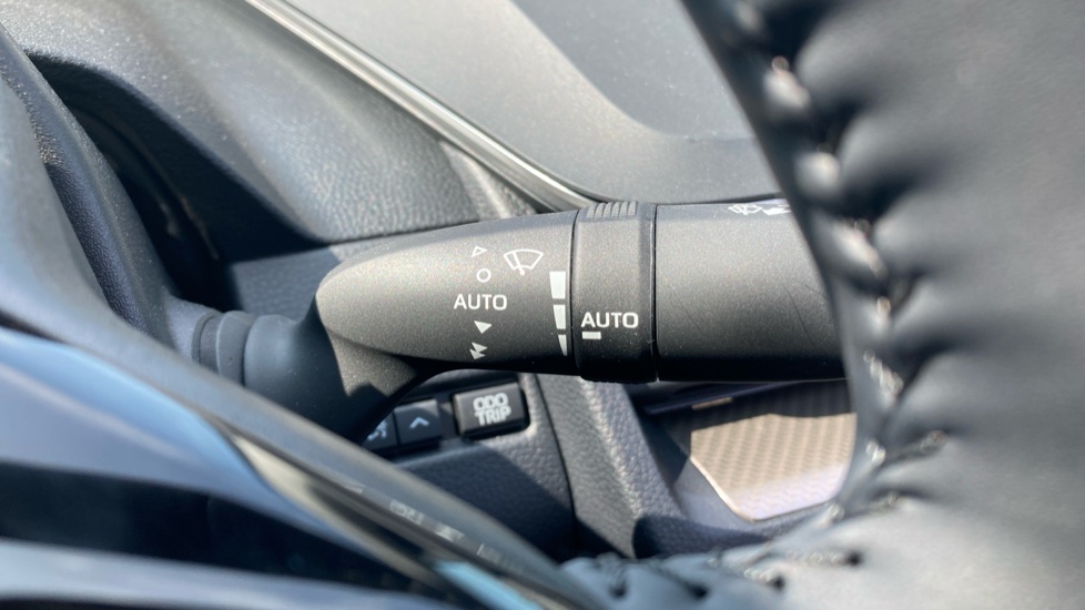 Toyota Prius 2.0 PHEV Design 5dr CVT Hatchback - Image 43