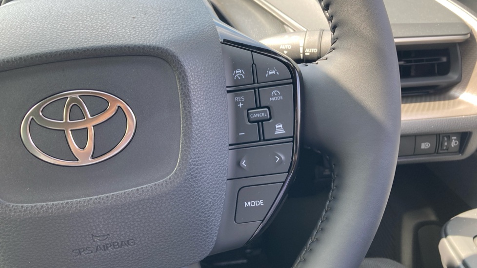 Toyota Prius 2.0 PHEV Design 5dr CVT Hatchback - Image 46
