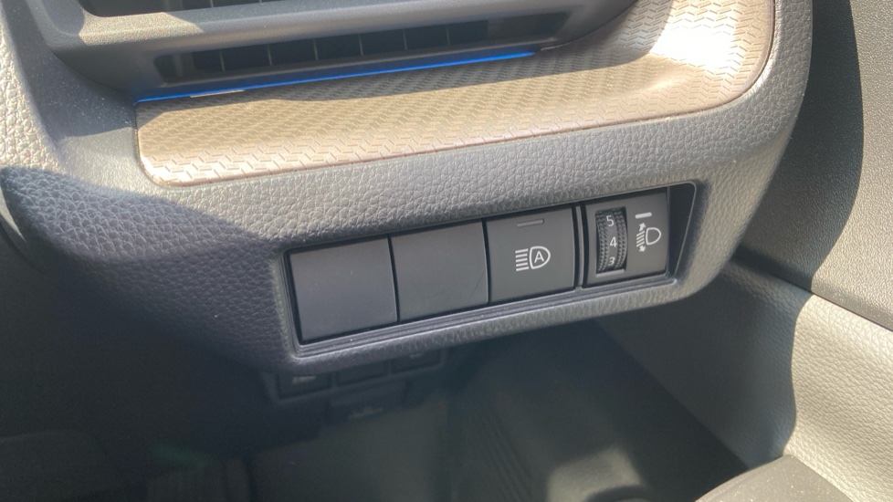 Toyota Prius 2.0 PHEV Design 5dr CVT Hatchback - Image 48
