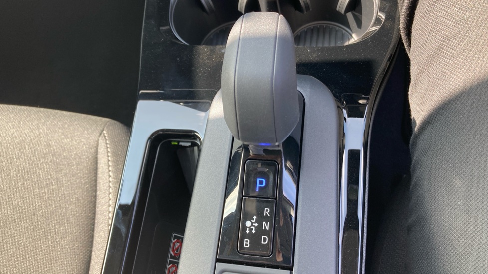 Toyota Prius 2.0 PHEV Design 5dr CVT Hatchback - Image 53