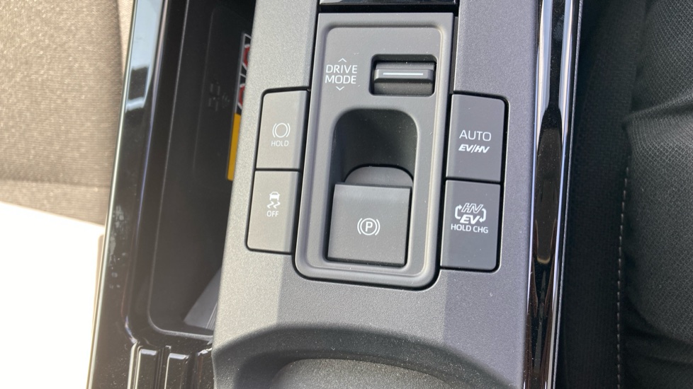 Toyota Prius 2.0 PHEV Design 5dr CVT Hatchback - Image 54