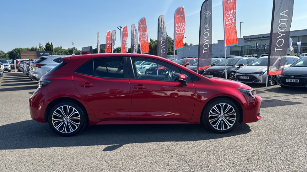 Toyota Corolla 1.8 VVT-i Hybrid Design 5dr CVT Hybrid Hatchback - Image 23