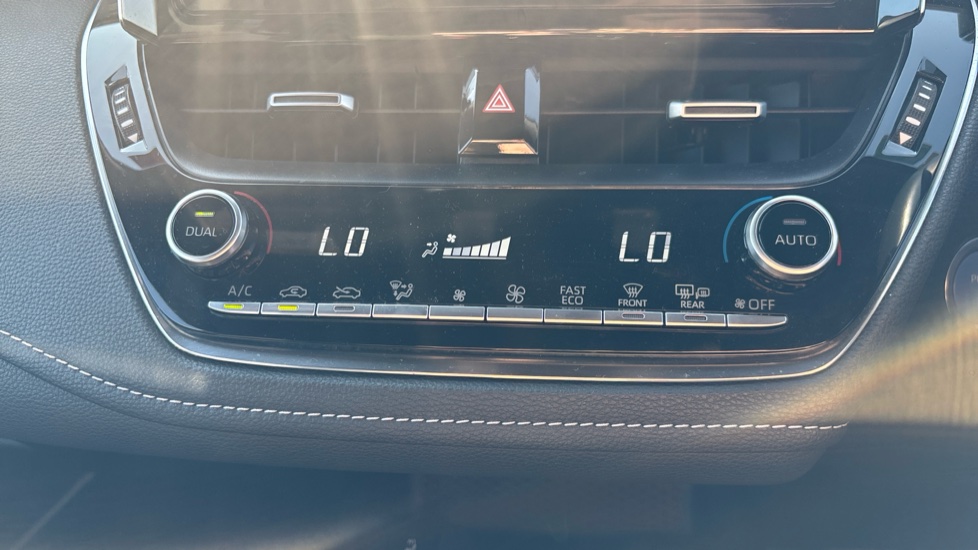 Toyota Corolla 1.8 VVT-i Hybrid Design 5dr CVT Hybrid Hatchback - Image 37