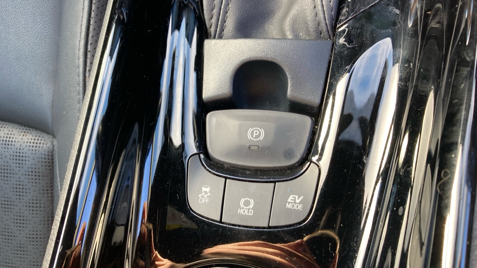 Toyota C-HR 1.8 Hybrid Excel 5dr CVT Hybrid Hatchback - Image 51