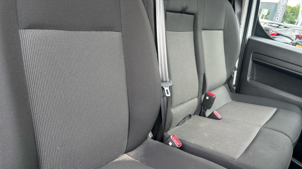 Toyota Proace L1 Diesel 2.0D 145 Icon Van - Image 14