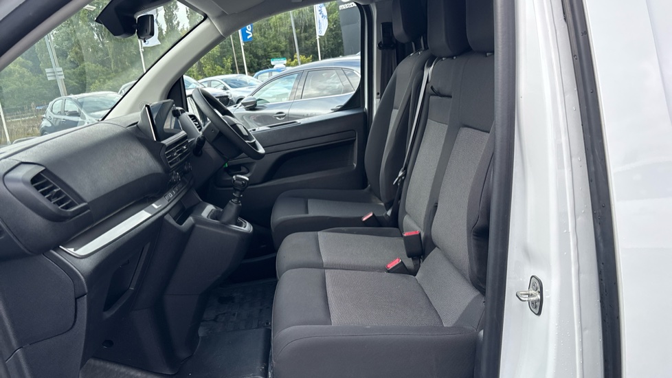 Toyota Proace L1 Diesel 2.0D 145 Icon Van - Image 15