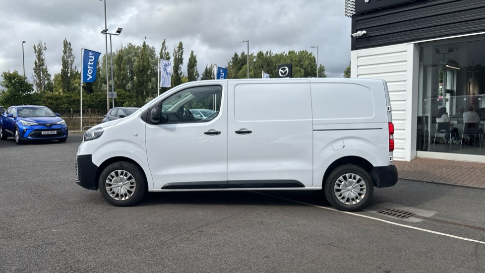 Toyota Proace L1 Diesel 2.0D 145 Icon Van - Image 24