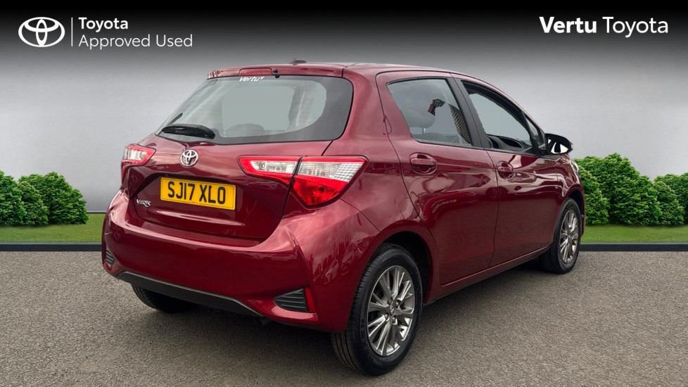 Toyota Yaris 1.5 VVT-i Icon Tech 5dr Petrol Hatchback - Image 2