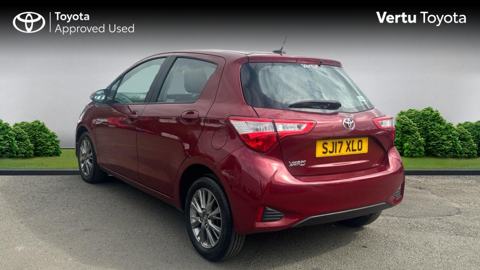 Toyota Yaris 1.5 VVT-i Icon Tech 5dr Petrol Hatchback - Image 4