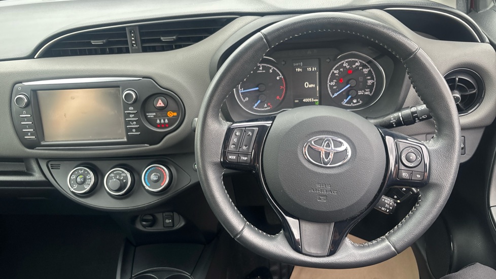 Toyota Yaris 1.5 VVT-i Icon Tech 5dr Petrol Hatchback - Image 6