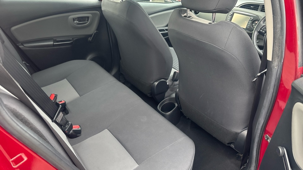 Toyota Yaris 1.5 VVT-i Icon Tech 5dr Petrol Hatchback - Image 8