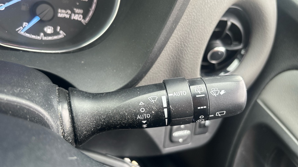 Toyota Yaris 1.5 VVT-i Icon Tech 5dr Petrol Hatchback - Image 36