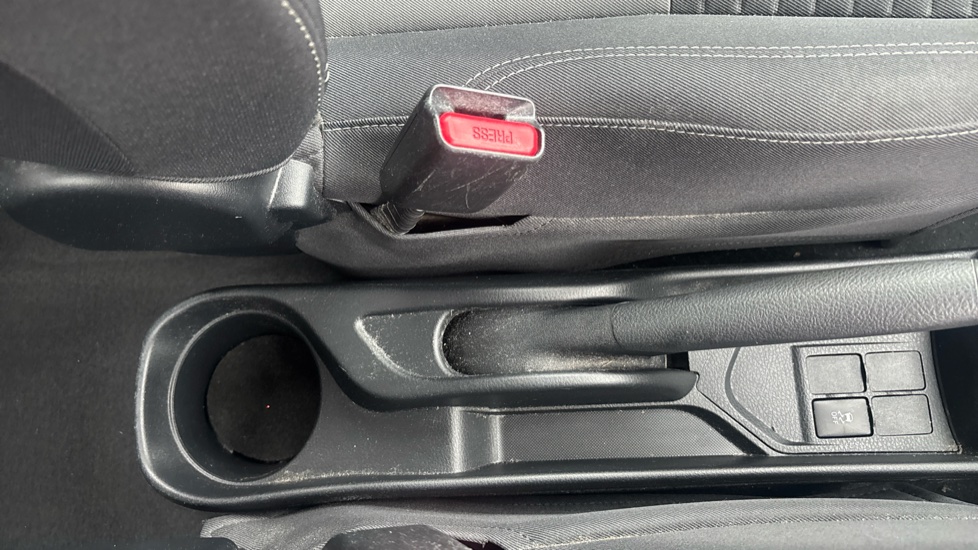 Toyota Yaris 1.5 VVT-i Icon Tech 5dr Petrol Hatchback - Image 42