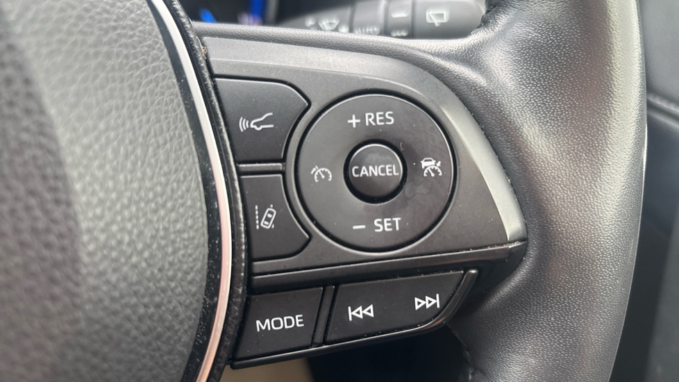 Toyota RAV4 2.5 VVT-i Hybrid Excel 5dr CVT 2WD Hybrid Estate - Image 36