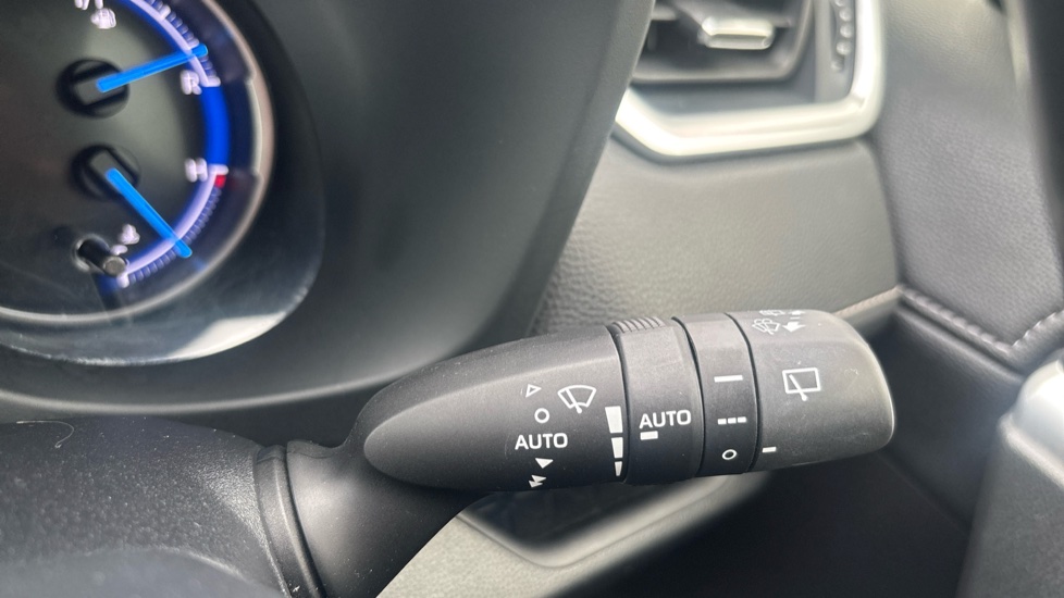 Toyota RAV4 2.5 VVT-i Hybrid Excel 5dr CVT 2WD Hybrid Estate - Image 38