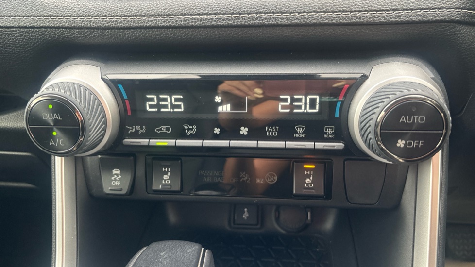 Toyota RAV4 2.5 VVT-i Hybrid Excel 5dr CVT 2WD Hybrid Estate - Image 42