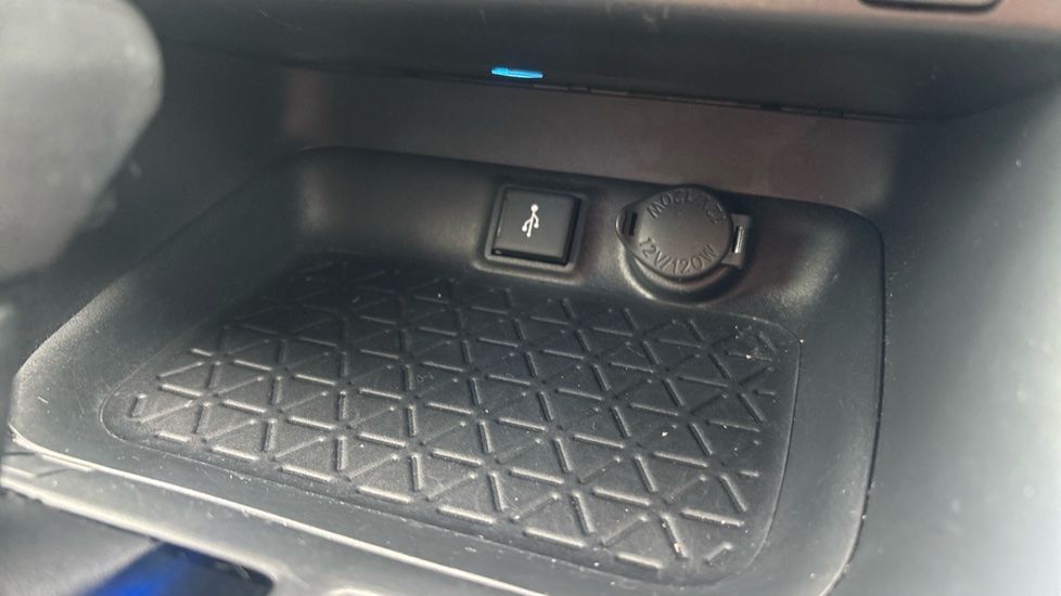 Toyota RAV4 2.5 VVT-i Hybrid Excel 5dr CVT 2WD Hybrid Estate - Image 43