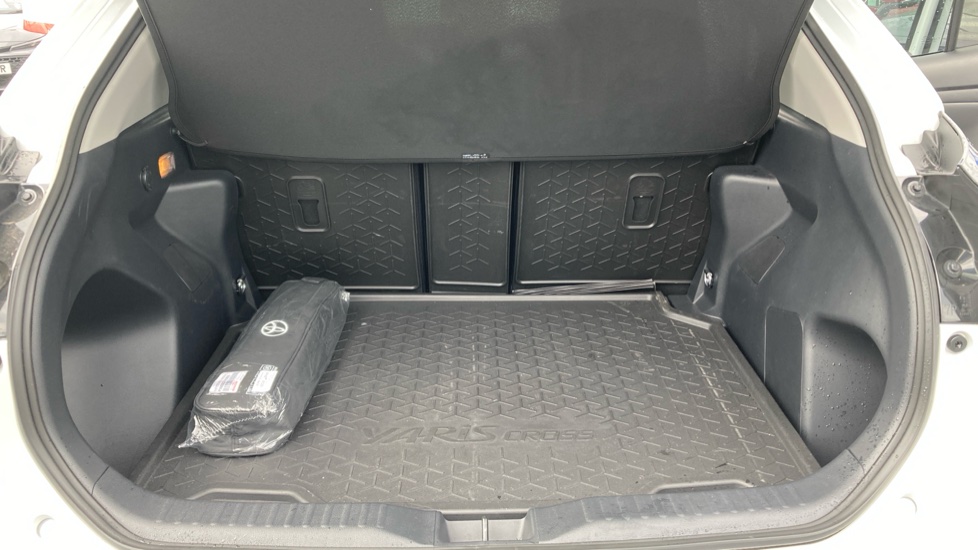 Toyota Yaris Cross 1.5 Hybrid Excel 5dr CVT Hybrid Estate - Image 13