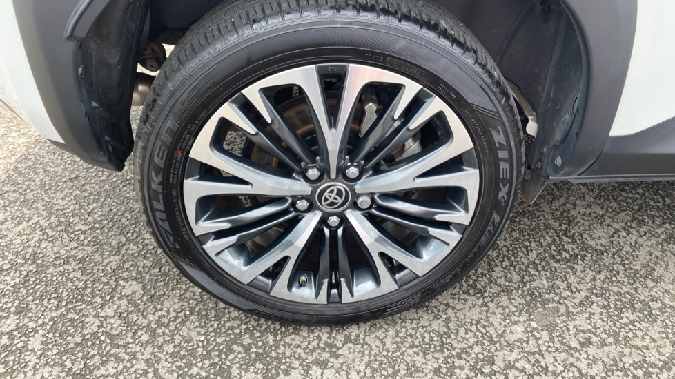 Toyota Yaris Cross 1.5 Hybrid Excel 5dr CVT Hybrid Estate - Image 32