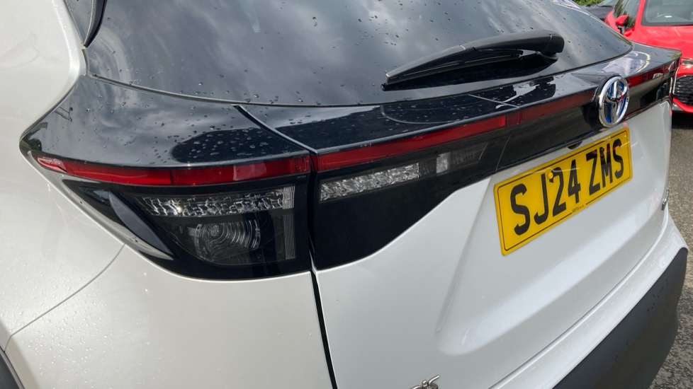 Toyota Yaris Cross 1.5 Hybrid Excel 5dr CVT Hybrid Estate - Image 36