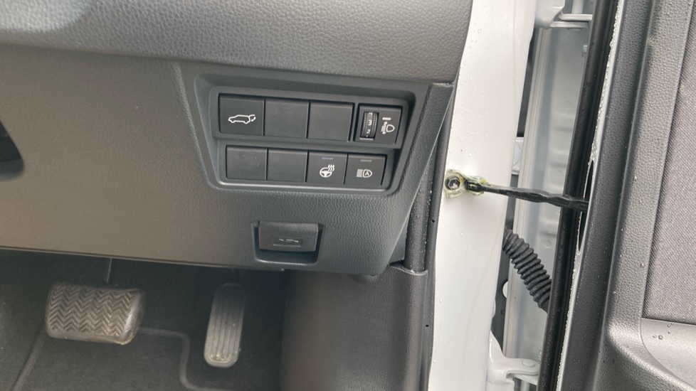 Toyota Yaris Cross 1.5 Hybrid Excel 5dr CVT Hybrid Estate - Image 46