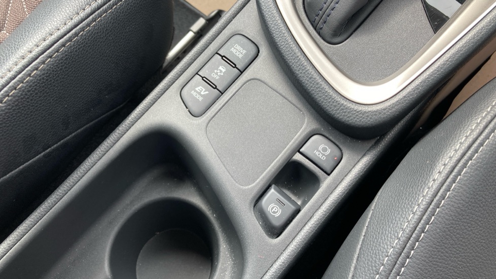 Toyota Yaris Cross 1.5 Hybrid Excel 5dr CVT Hybrid Estate - Image 48