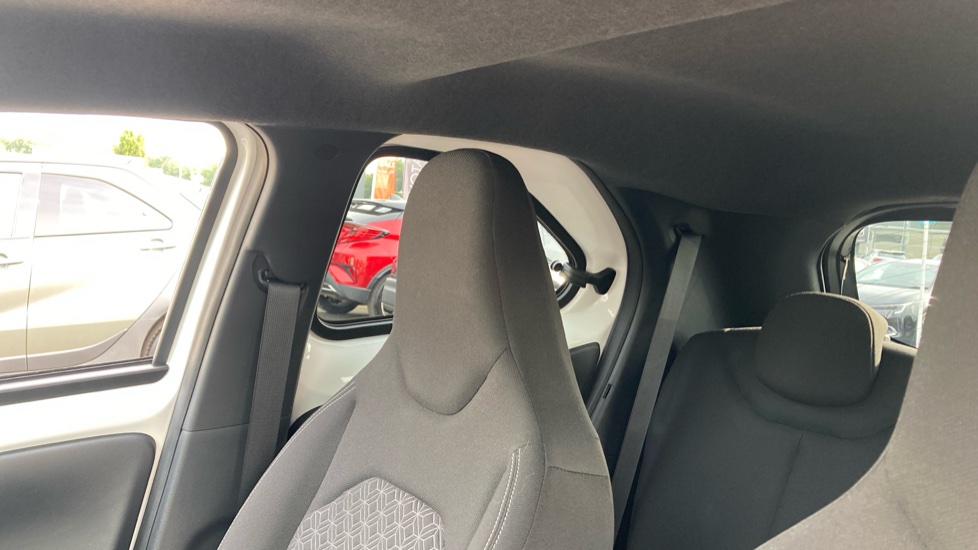 Toyota Aygo X 1.0 VVT-i Edge 5dr Auto Petrol Hatchback - Image 19