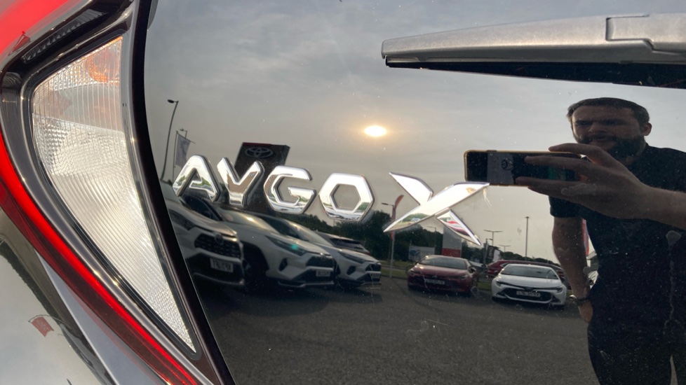Toyota Aygo X 1.0 VVT-i Edge 5dr Auto Petrol Hatchback - Image 31