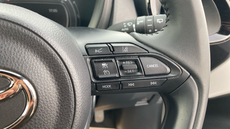 Toyota Aygo X 1.0 VVT-i Edge 5dr Auto Petrol Hatchback - Image 35
