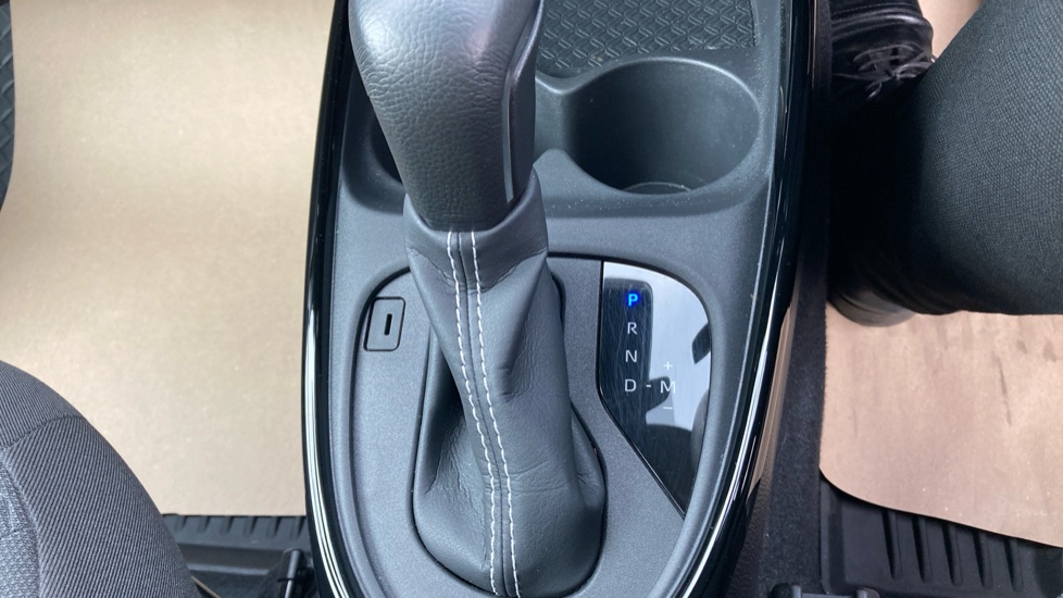 Toyota Aygo X 1.0 VVT-i Edge 5dr Auto Petrol Hatchback - Image 39